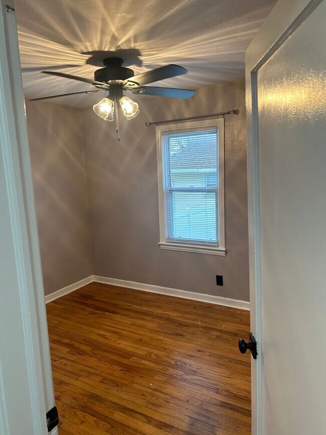 Foto del edificio - Charming 2 bedroom home near downtown Dundee