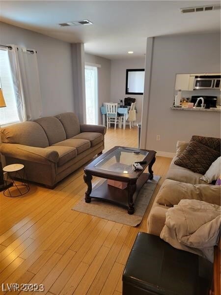 Foto del edificio - 4049 Castle Cove Dr