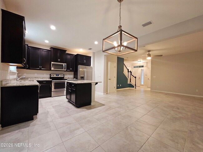 Building Photo - 144 Paradas Pl