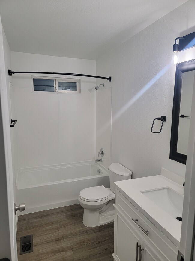 21511 E Wellesley Ave, Otis Orchards, WA 99027 House Rental in Otis