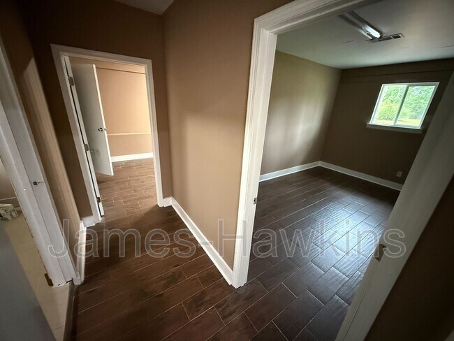 Foto del edificio - 1231 Devonshire Dr