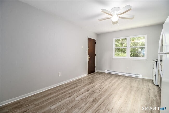 Building Photo - 96 Belair Dr