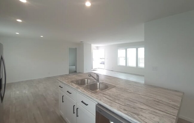 Foto del edificio - 37266 Burrstone Ln