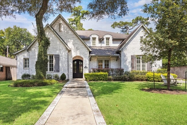 Building Photo - 12222 Old Oaks Dr