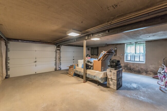 Foto del edificio - 8250 Mansfield Ave