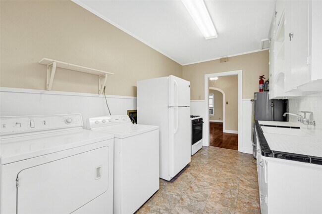 Foto del edificio - 4304 Pease St