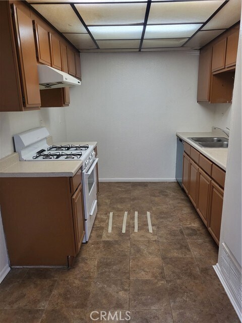 Building Photo - 1803 Cam Viejo