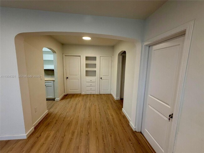 Foto del edificio - 255 NW 32nd St