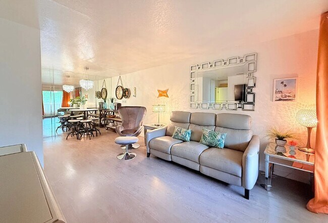 Building Photo - 680 N Ashurst Ct