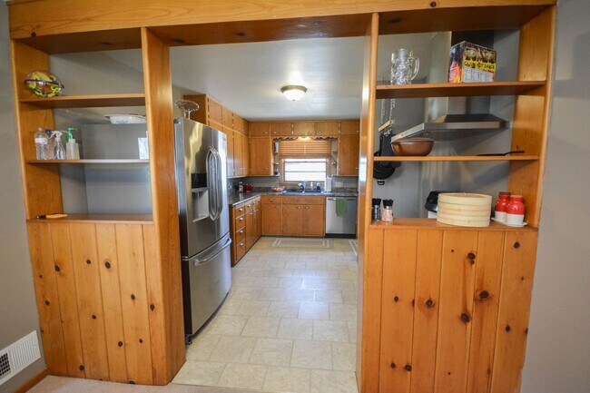 Foto del edificio - Spacious ranch style home in amazing Lowertown location!