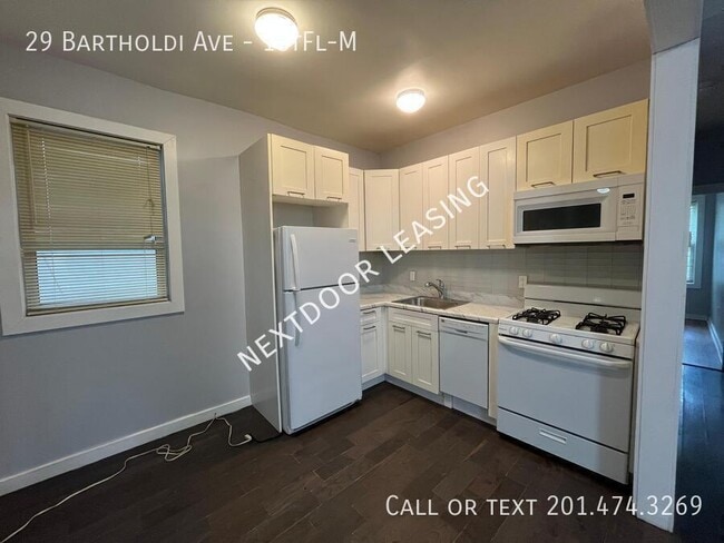 Photo - 29 Bartholdi Ave Apartment