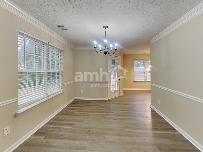 Foto del edificio - 1254 Opie Ln