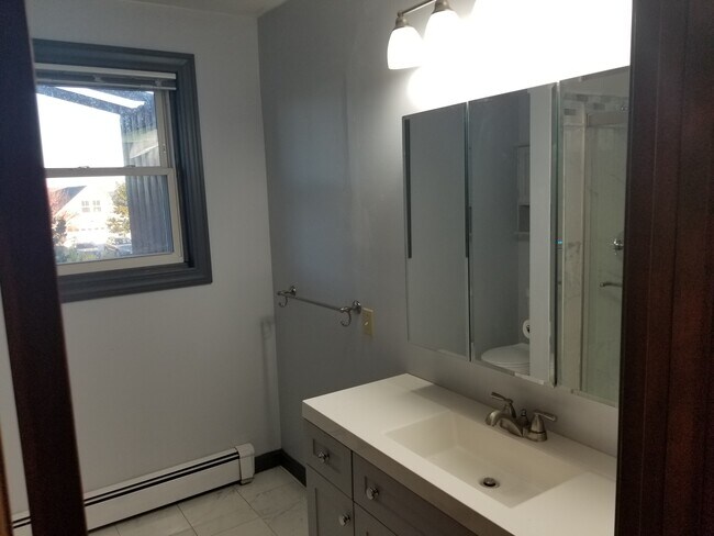 New 1st Flr Bath - 76 President Ave