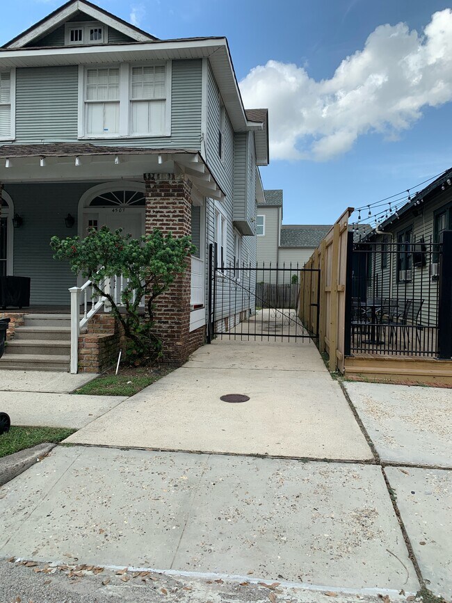 Foto del edificio - 4507 Toulouse St