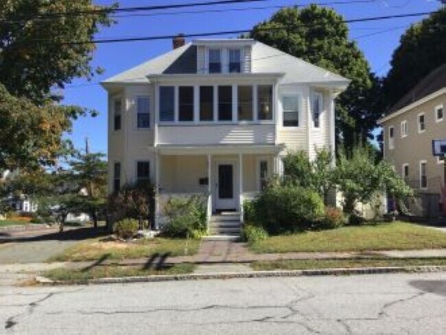 Building Photo - 76 Pleasant St