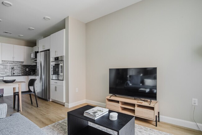 Building Photo - 21 Charles St