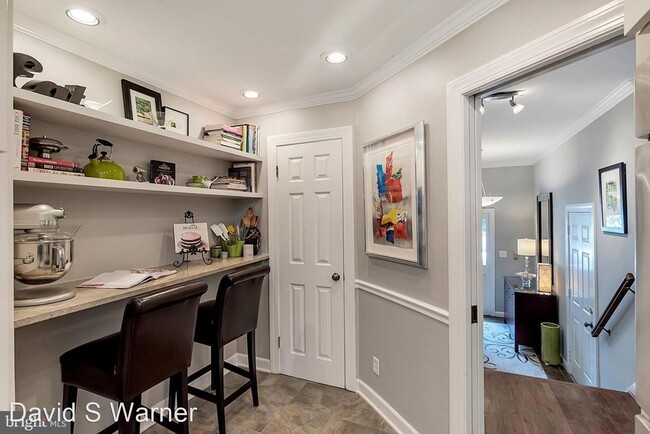 Foto del edificio - 4 br, 3.5 bath House - 6357 Brampton Ct.