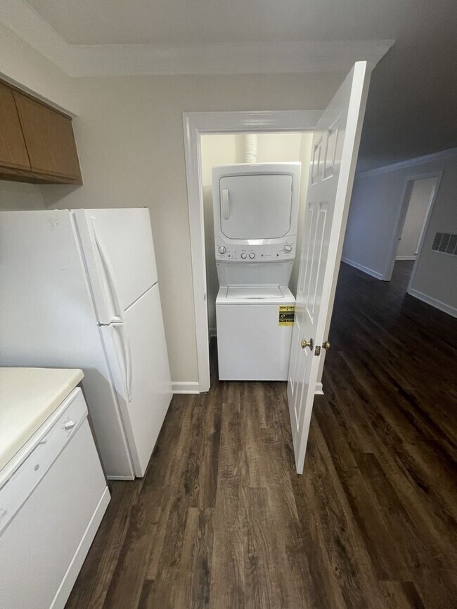 Foto del edificio - 2 Bedroom 2 Bathroom Condo!