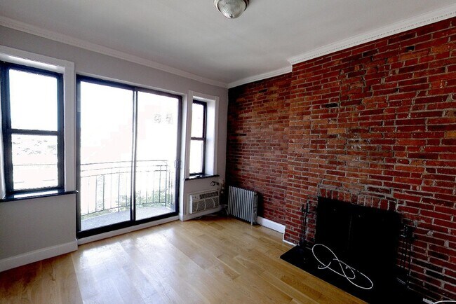 Foto del edificio - 102 E 7th St