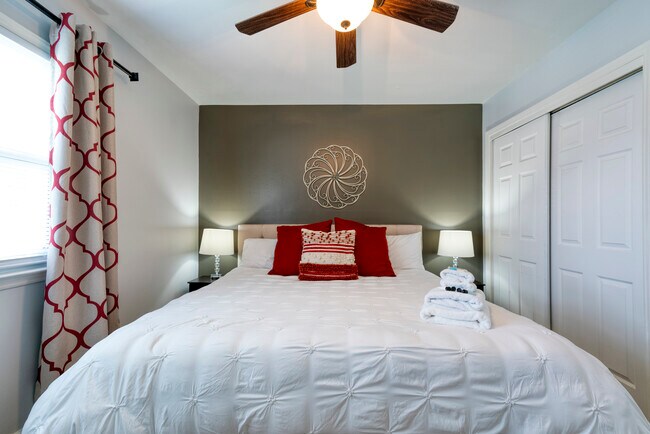 Foto del edificio - 3337 Washburn Ave