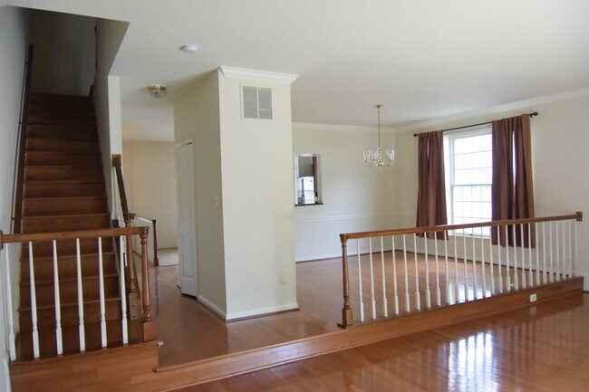 Dinner1 - 11 Alderman Ct