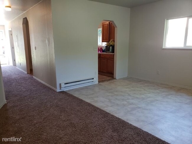 Building Photo - 3 br, 1 bath House - 119 20th Ave S