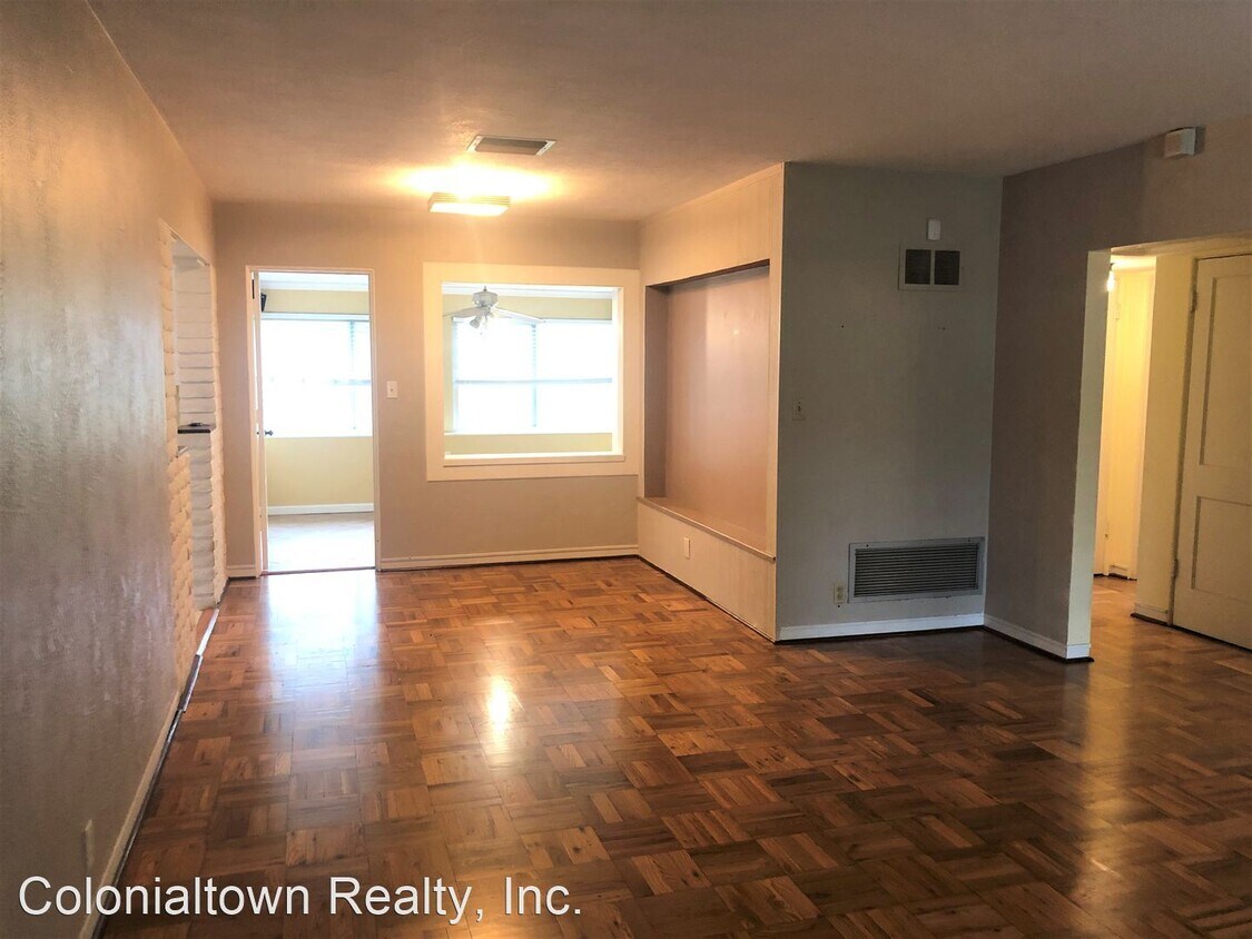 Building Photo - 2 br, 1.5 bath House - 1715 Weber St