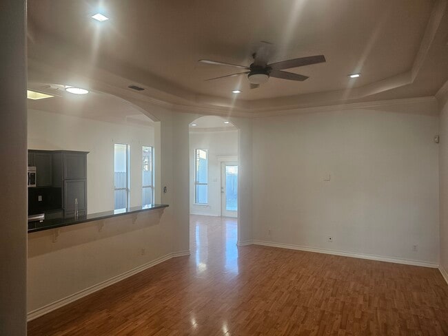 Building Photo - 3315 Omega St