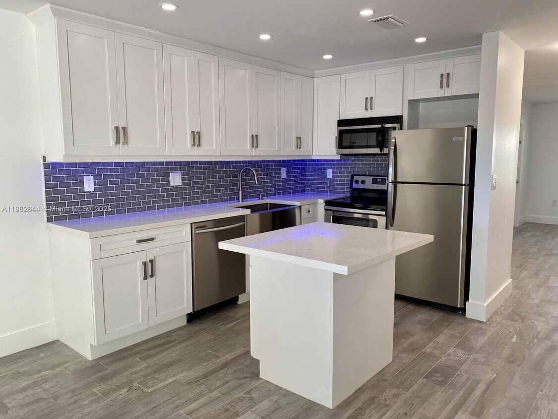 Foto principal - 13895 SW 62nd Terrace