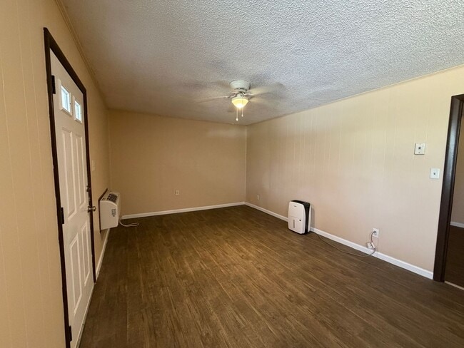 Foto del edificio - 956 Thompson Springs Rd SE