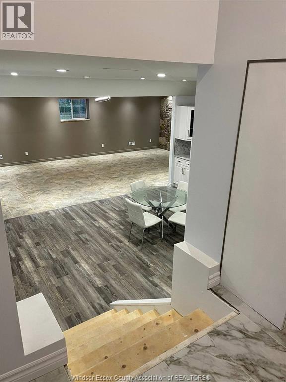 Building Photo - 6245 Wales Ct