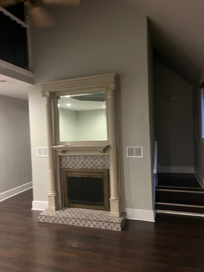 Foto del edificio - 589 Woodruff Place Middle Dr
