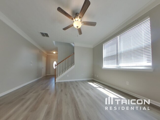Foto del edificio - 107 Silver Bow Ln