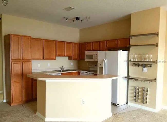 Building Photo - 2521 Lexington Oak Dr