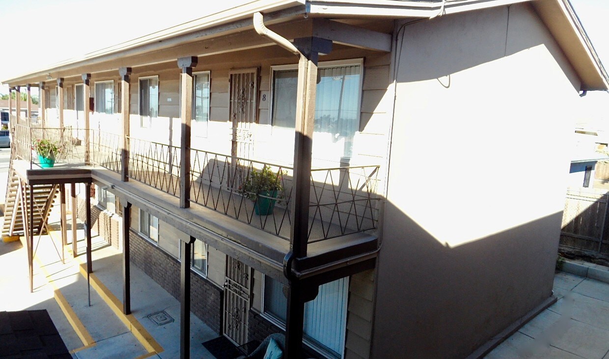 Building Photo - 5840-5860 Albemarle St
