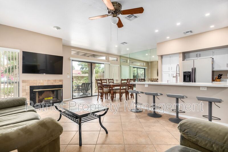 Primary Photo - 9705-9705 E Mountain View Rd