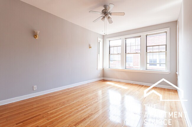 Foto del edificio - 561 W Aldine Ave
