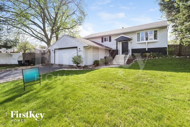 Foto del edificio - 642 Bradley Ave