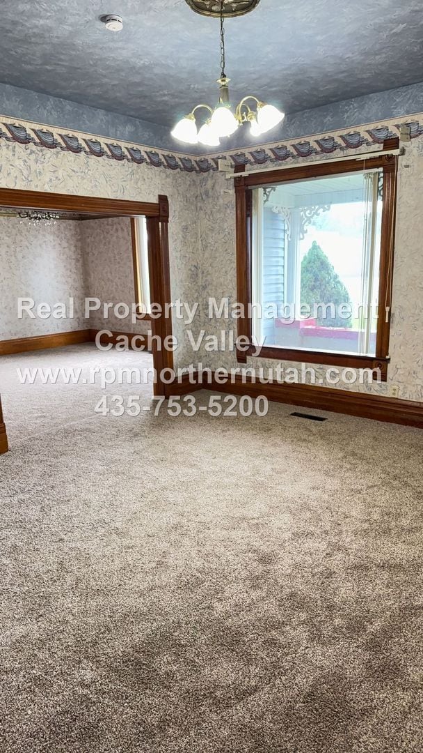 Foto del edificio - Beautiful 5 Bedroom Home in Lewiston available NOW!