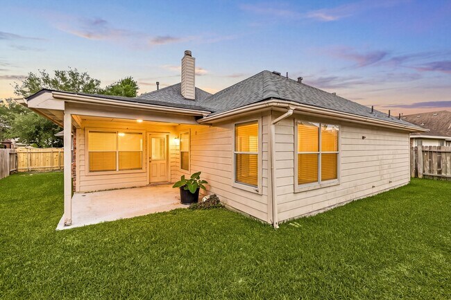 Foto del edificio - 9431 Water Edge Point Ln