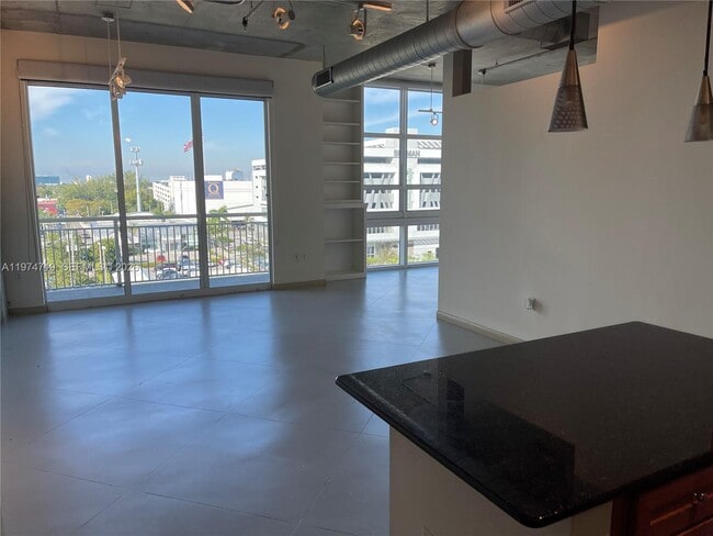 Foto del edificio - 2001 S Biscayne Blvd