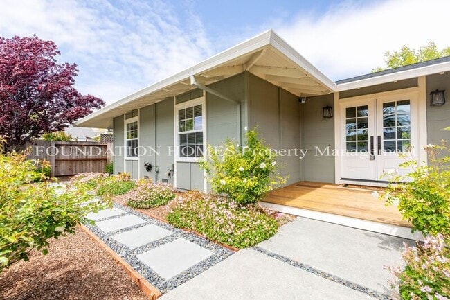 Building Photo - 144 Riviera Dr