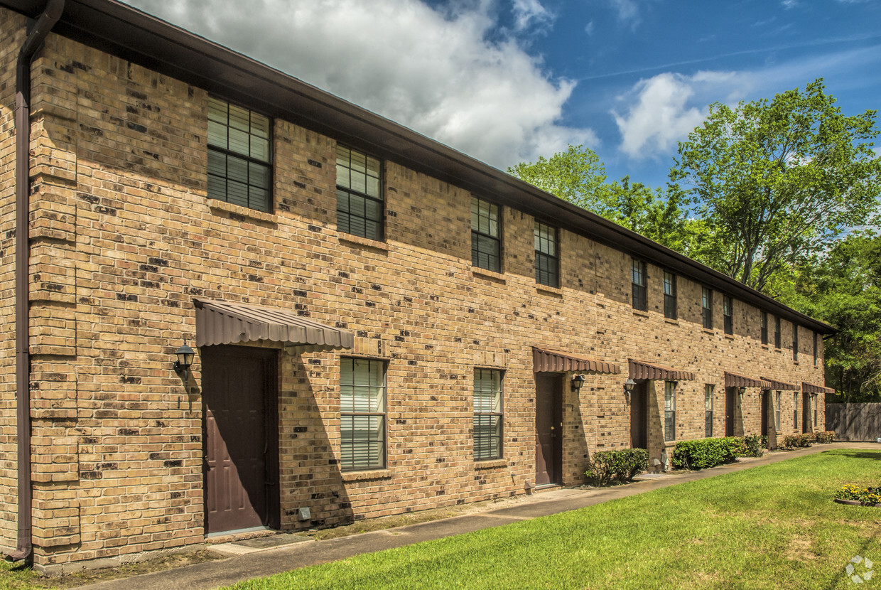 Primary Photo - Oakridge Square Townhomes