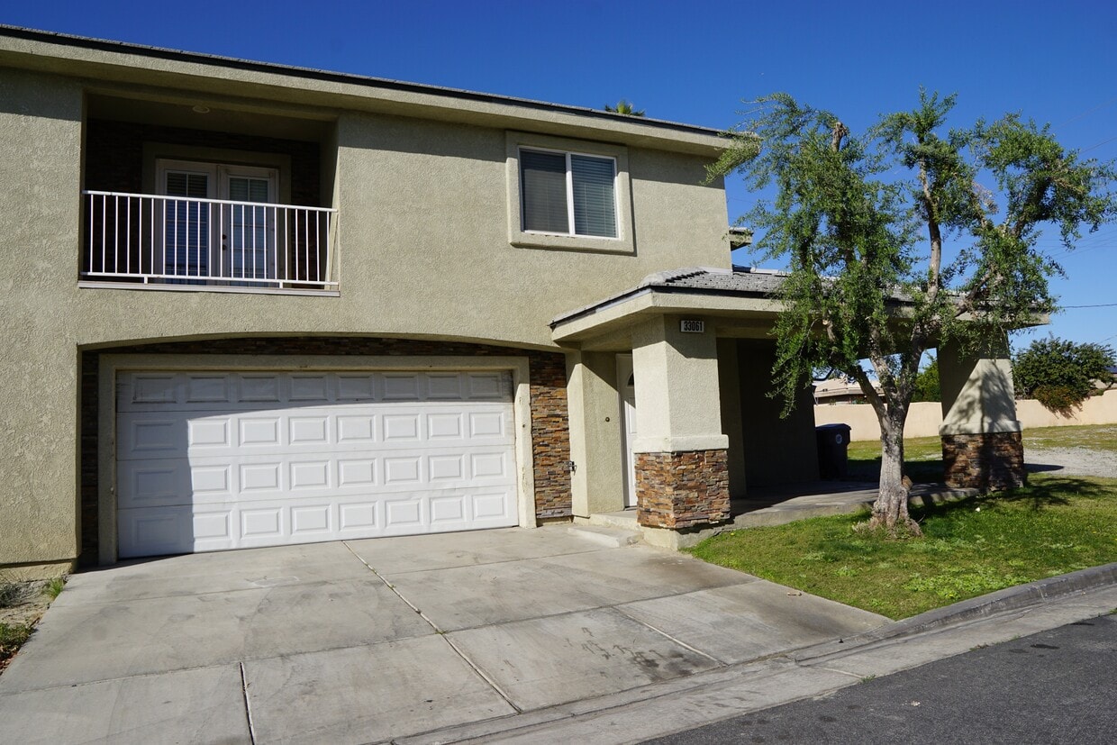 Building Photo - 33061 Campus Ln