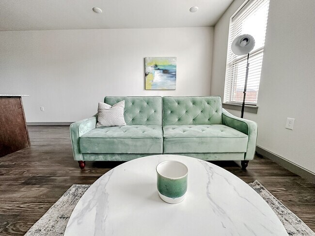 Foto del edificio - 111 E 4th St