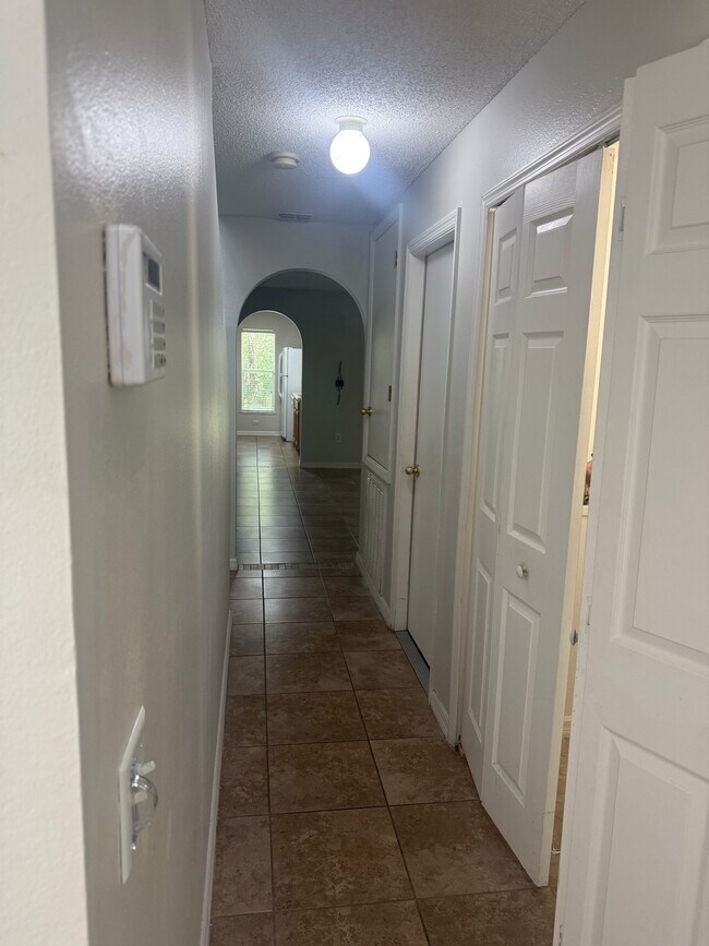 Foto del edificio - 2714 Merrieweather Ln