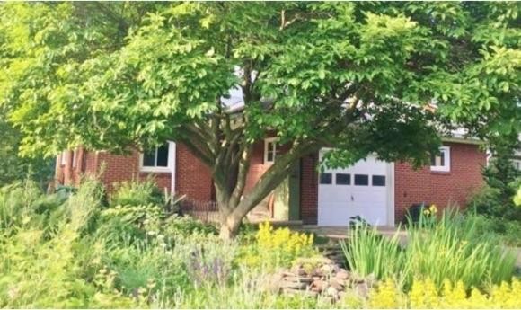 Foto principal - 5 bedroom in Vestal NY 13850