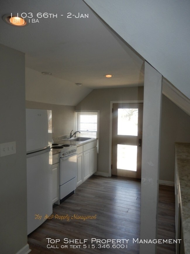 Building Photo - Duplex