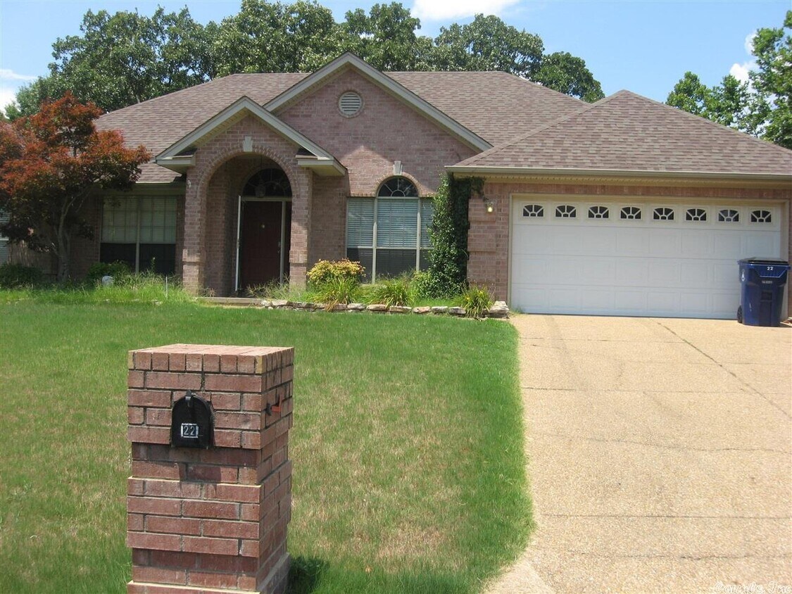22 Spring Dr, Maumelle, AR 72113 House Rental in Maumelle, AR