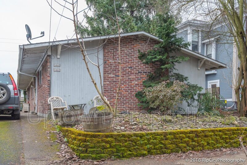 Primary Photo - 3440 SE 8th Ave